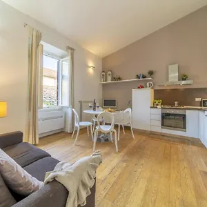 Bright Santa Croce Apartamento